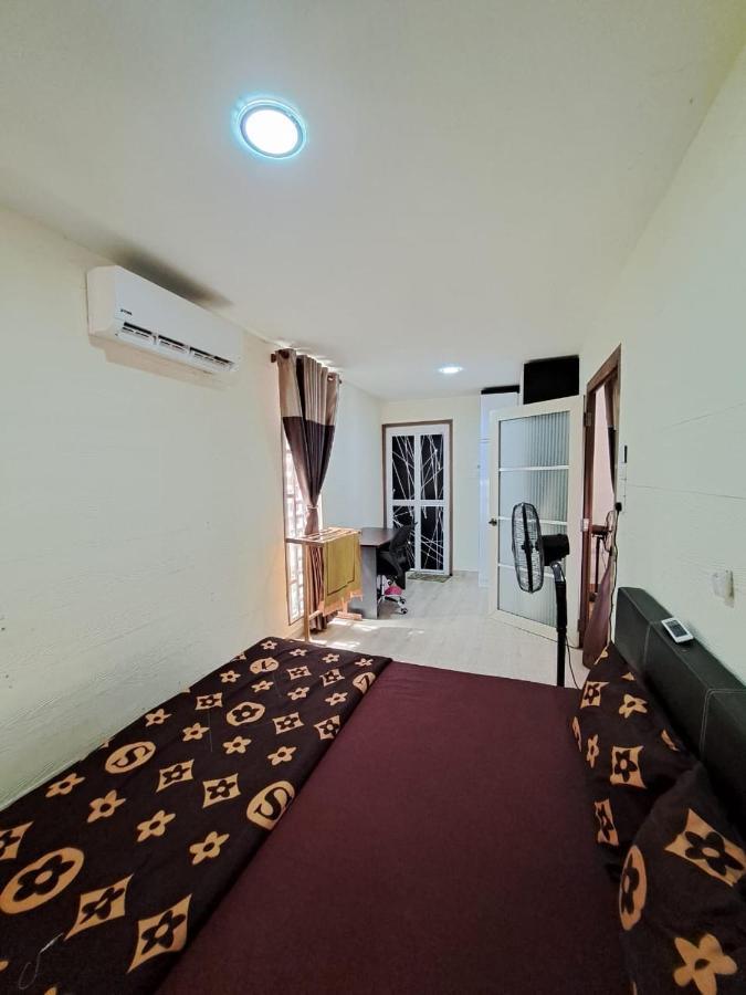 Rayyan Ashraf Homestay Кота-Бару Экстерьер фото