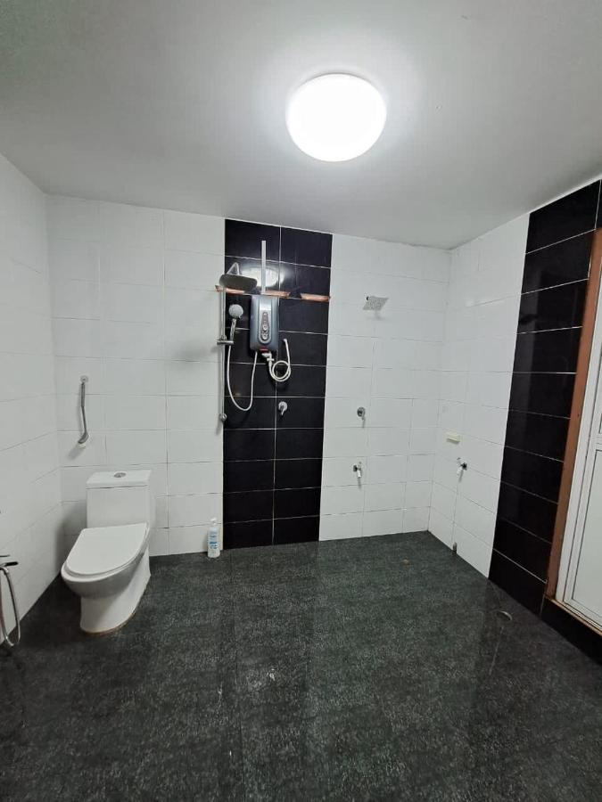 Rayyan Ashraf Homestay Кота-Бару Экстерьер фото
